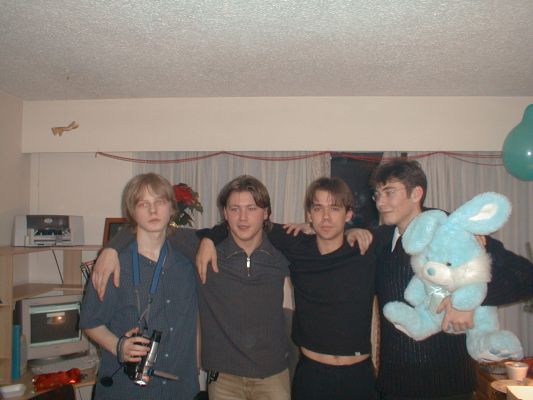 2003-01-01-Dima, Slava, Dmitri, Ilia, Zayats 1.jpg